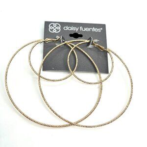 DAISY FUENTES NWT Large Gold Hoop Earrings Textured Lightweight Statement
